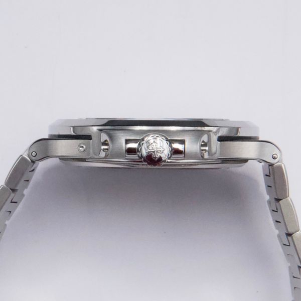 Patek Philippe Nautilus 5712/1A-001